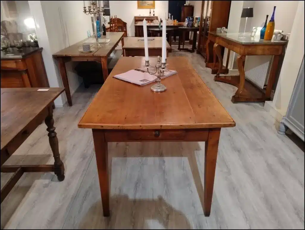 Kersenhouten eettafel